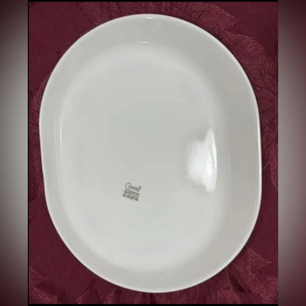 Corelle Vintage Holly Days 12” x  10” Oval Serving Platter Christmas